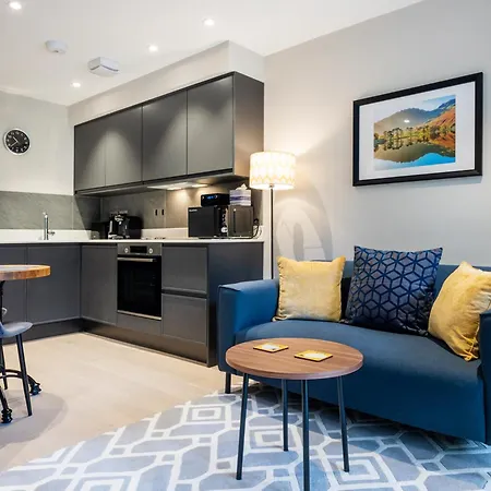 The Flowing River アパート